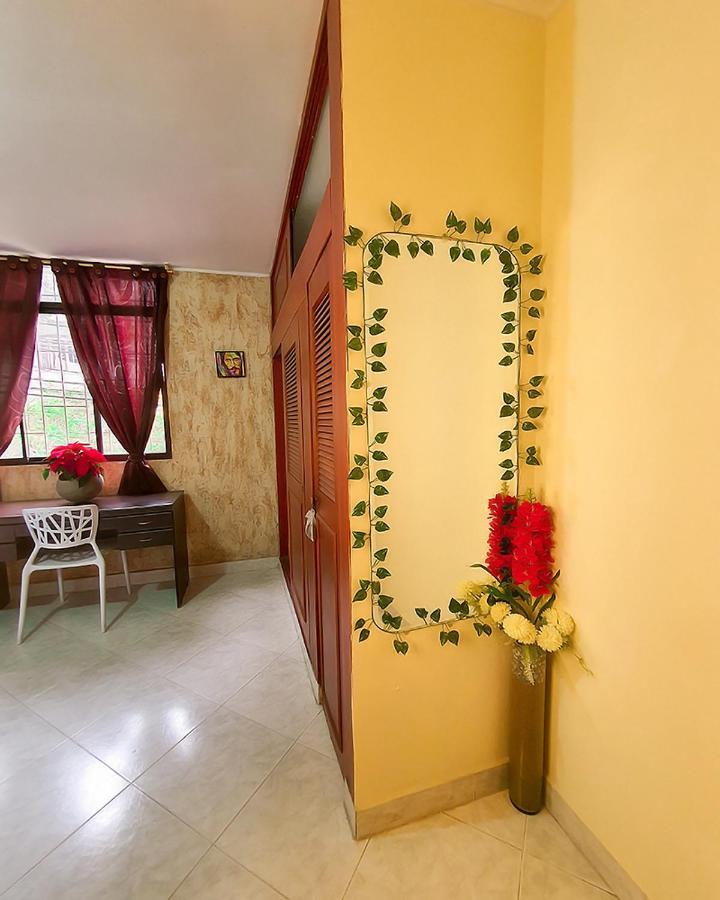 بوكارامانغا Hostal Gabo المظهر الخارجي الصورة