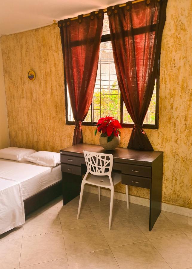 بوكارامانغا Hostal Gabo المظهر الخارجي الصورة